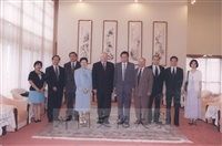 2000年5月23日烏克蘭基輔大學校長Prof. Victor V. Skopenko等一行蒞校參訪並拜會董事長張鏡湖、校長林彩梅的圖片