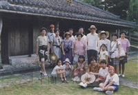 1993年7月11日本校教職員自強活動在董事長張鏡湖、校長林彩梅引領下前往琉球旅遊的圖片