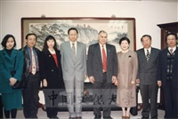 1996年12月7日約旦王國Mu'tah大學校長Dr. Abduiraahman Attiyat蒞校訪問拜會董事長張鏡湖的圖片