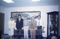 藝術學院院長莊本立陪同貴賓拜會董事長張鏡湖、校長林彩梅的圖片