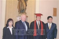 2007年9月14日董事長張鏡湖獲頒烏克蘭國立基輔大學名譽博士學位頒贈典禮的圖片