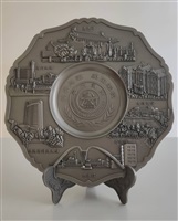 2013年1月24日上海交通大學(Shanghai Jiao Tong University, SJTU)致贈古銅校景紀念盤的圖片