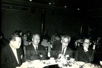 副總統嚴家淦假台北圓山大飯店邀宴第一屆國際華學會議各國代表的圖片
