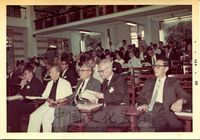 第一屆國際華學會議與會代表聆聽學術演講景況的圖片
