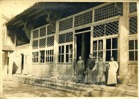 張其昀任教中央大學(現南京大學)時，於民國23年帶學生赴浙江全省地理考察。的圖片