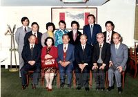 民國68年創辦人張其昀與中國文化大學中文系同仁餐敘合影的圖片