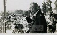 創辦人張其昀於第十屆校慶開幕典禮致詞的圖片