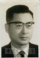 黃大受證件照的圖片