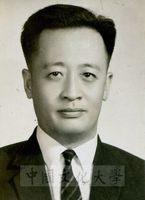 李毓澍證件照。的圖片