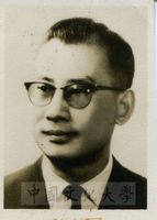 吳俊才證件照的圖片