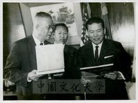 國防研究院主任張其昀率團赴韓拜會國防部部長金聖恩將軍的圖片
